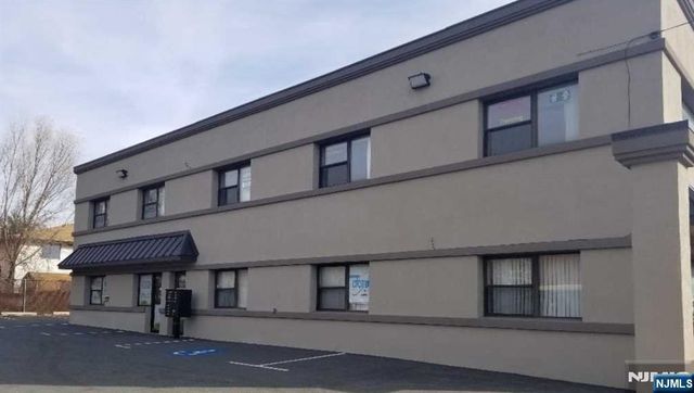 29 Fairview Street 2B, Palisades Park, NJ 07650