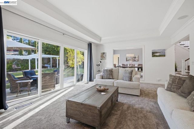 934 Wilmington Way, Redwood City, CA 94062