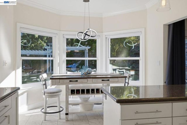 934 Wilmington Way, Redwood City, CA 94062
