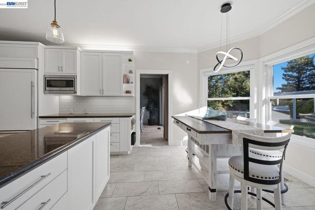 934 Wilmington Way, Redwood City, CA 94062