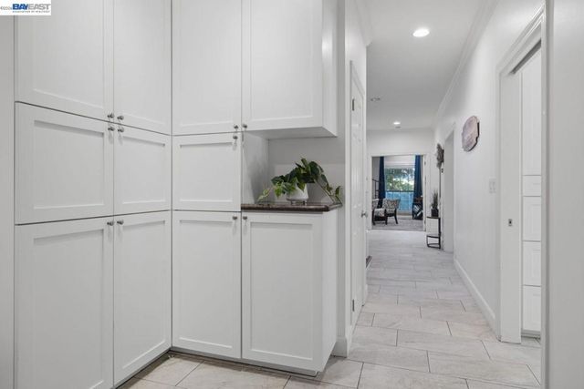 934 Wilmington Way, Redwood City, CA 94062