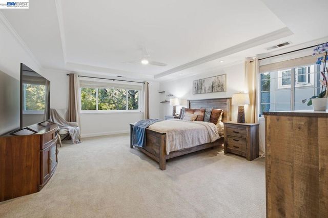 934 Wilmington Way, Redwood City, CA 94062