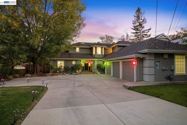 934 Wilmington Way, Redwood City, CA 94062