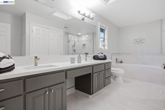 934 Wilmington Way, Redwood City, CA 94062