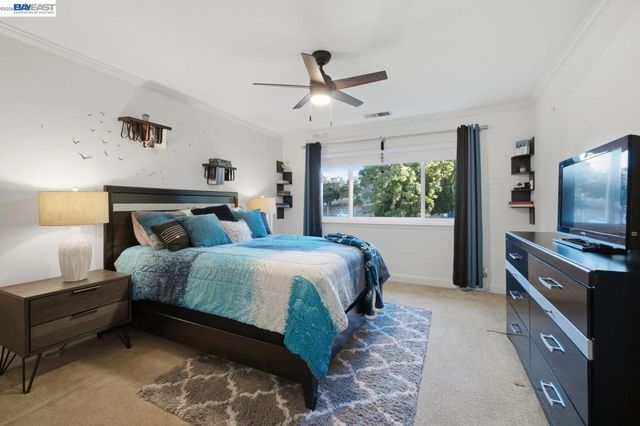 934 Wilmington Way, Redwood City, CA 94062