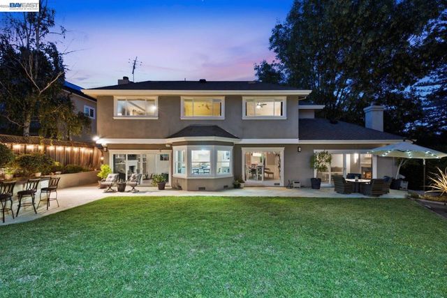 934 Wilmington Way, Redwood City, CA 94062