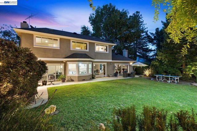 934 Wilmington Way, Redwood City, CA 94062