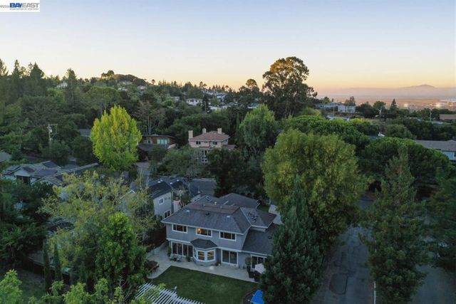 934 Wilmington Way, Redwood City, CA 94062