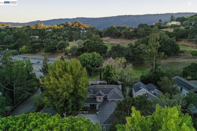934 Wilmington Way, Redwood City, CA 94062