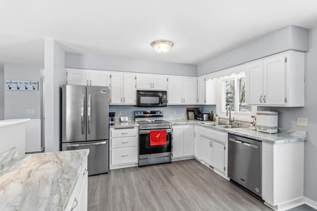 30155 Akerson Street, Lindstrom, MN 55045