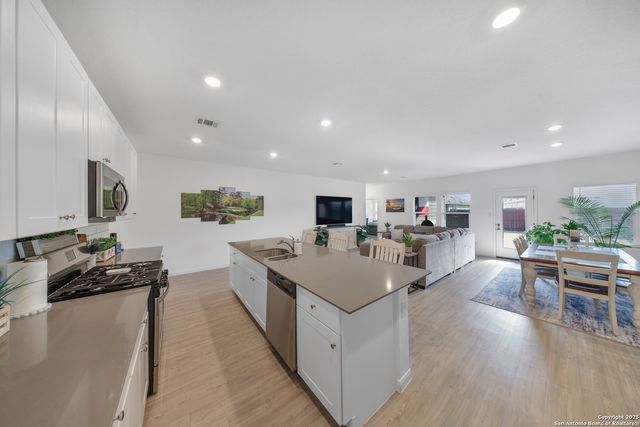 2425 Vesper, New Braunfels, TX 78130