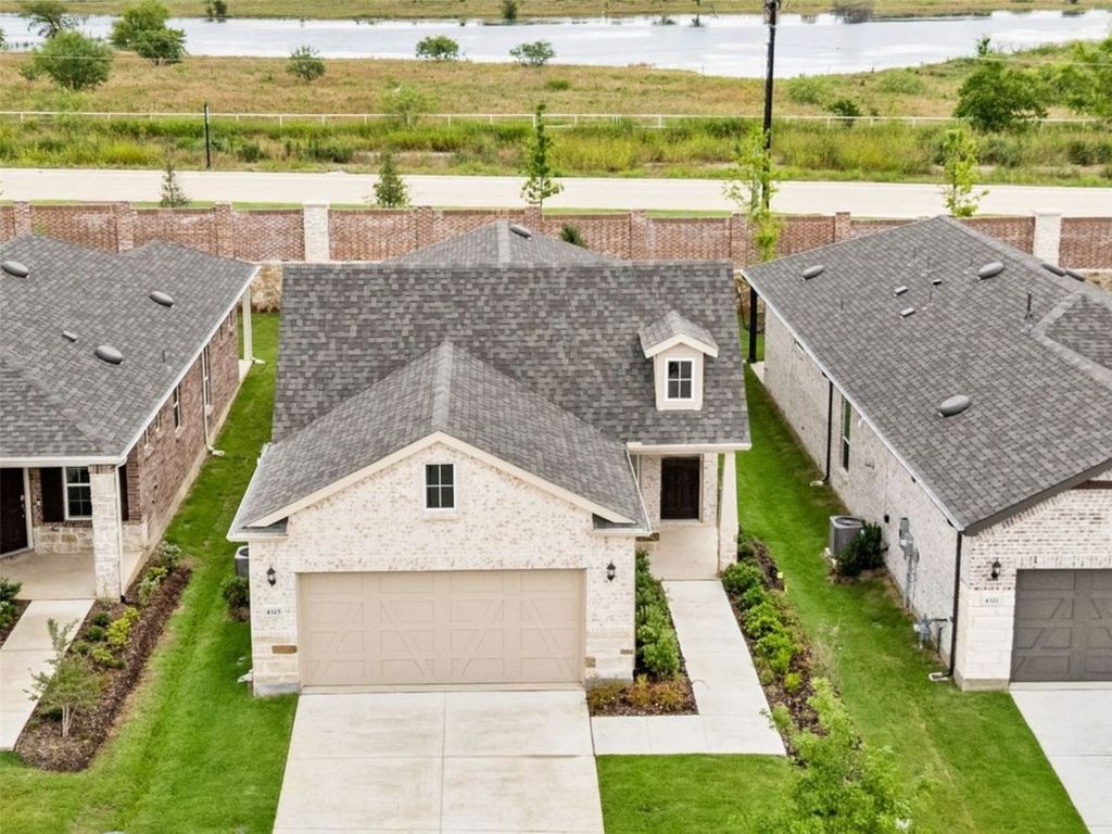 4325 Woods Court, Celina, TX 75009