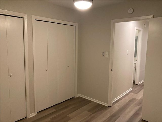 1908 B Townesouth CIR, Austin, TX 78741