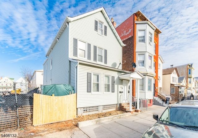 431 E Jersey St, Elizabeth City, NJ 07206