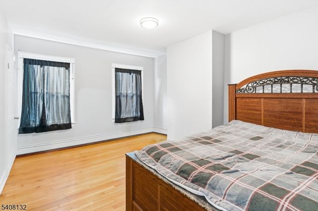 431 E Jersey St, Elizabeth City, NJ 07206