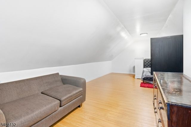 431 E Jersey St, Elizabeth City, NJ 07206