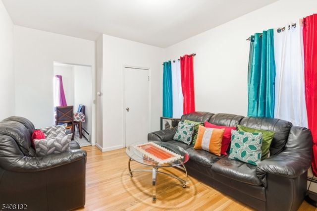 431 E Jersey St, Elizabeth City, NJ 07206