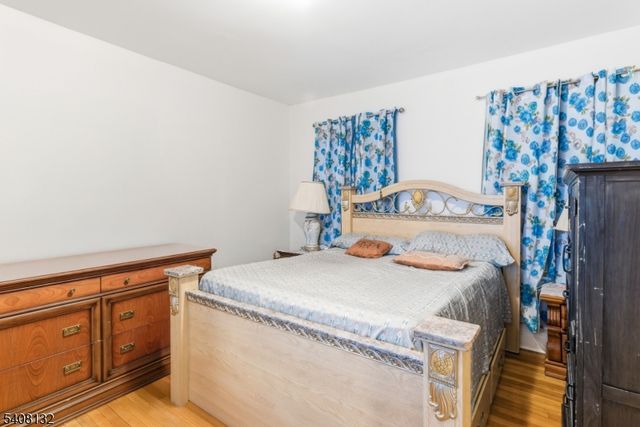 431 E Jersey St, Elizabeth City, NJ 07206