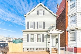 431 E Jersey St, Elizabeth City, NJ 07206