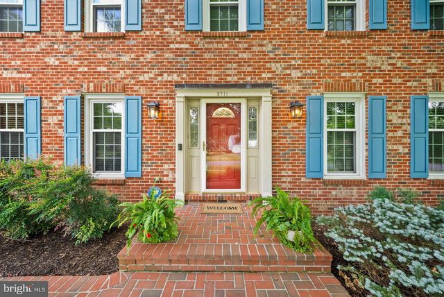 2711 MUSTANG DR, Herndon, VA 20171
