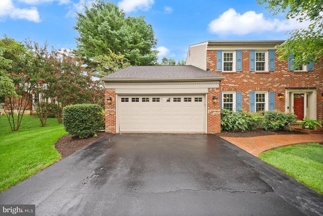 2711 MUSTANG DR, Herndon, VA 20171