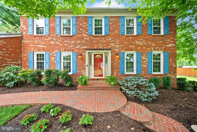 2711 MUSTANG DR, Herndon, VA 20171
