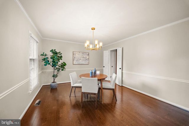 2711 MUSTANG DR, Herndon, VA 20171