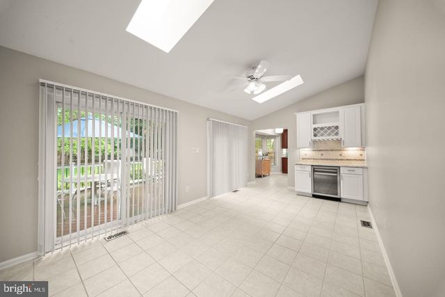 2711 MUSTANG DR, Herndon, VA 20171