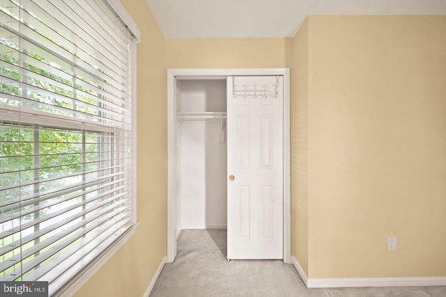 2711 MUSTANG DR, Herndon, VA 20171