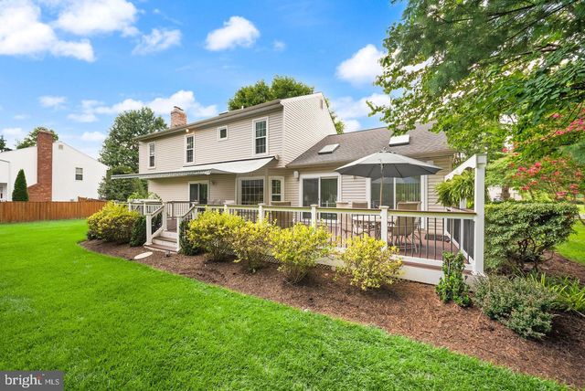 2711 MUSTANG DR, Herndon, VA 20171