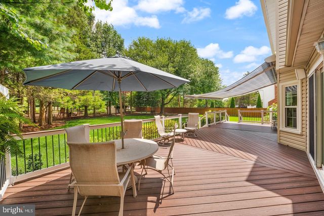 2711 MUSTANG DR, Herndon, VA 20171