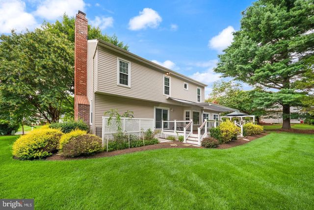 2711 MUSTANG DR, Herndon, VA 20171