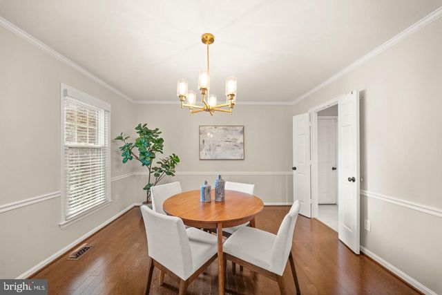 2711 MUSTANG DR, Herndon, VA 20171