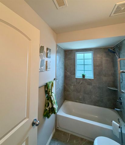 7013 Boulder Pointe Drive, Washington Twp, MI 48094