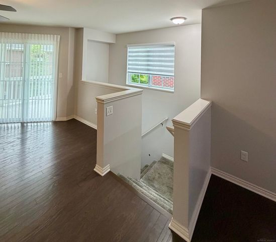 7013 Boulder Pointe Drive, Washington Twp, MI 48094