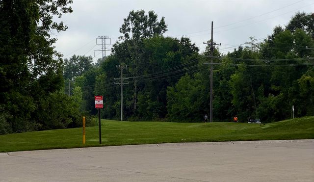 7013 Boulder Pointe Drive, Washington Twp, MI 48094