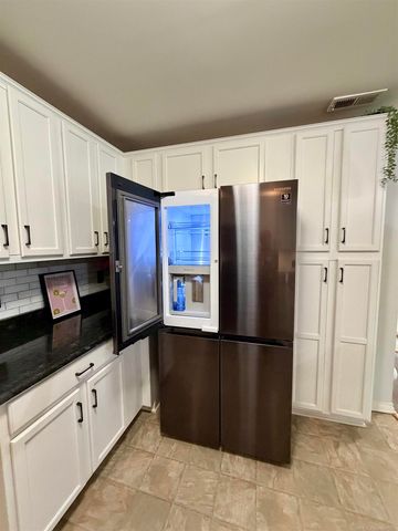 7013 Boulder Pointe Drive, Washington Twp, MI 48094