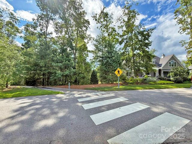 99999 Racquet Club Road, Asheville, NC 28803