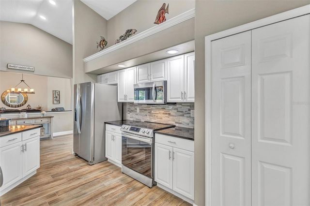 4984 WILD DAISY LANE, Venice, FL 34293