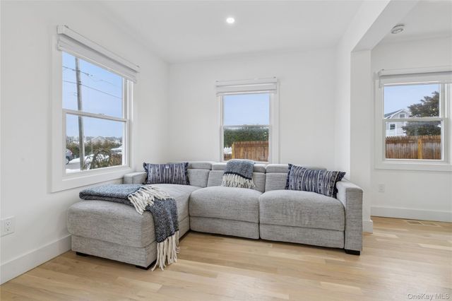 10 Sagamore Road, Hampton Bays, NY 11946