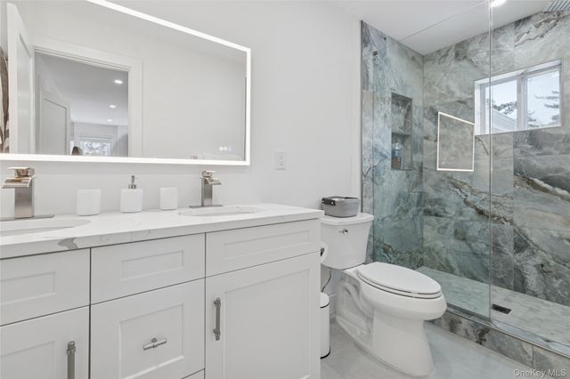 10 Sagamore Road, Hampton Bays, NY 11946