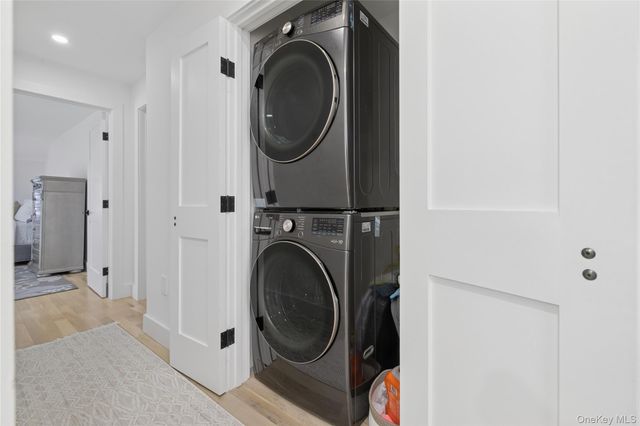 10 Sagamore Road, Hampton Bays, NY 11946