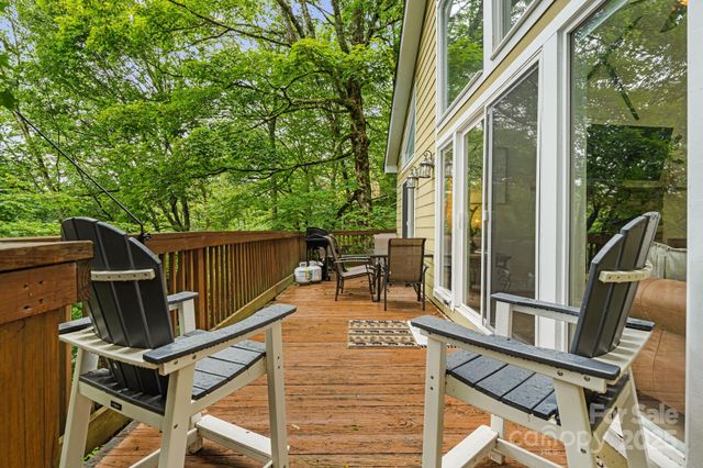 103 Maple Lane, Beech Mountain, NC 28604