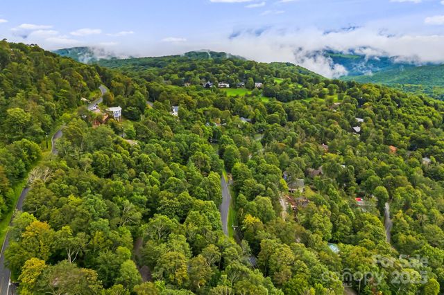 103 Maple Lane, Beech Mountain, NC 28604