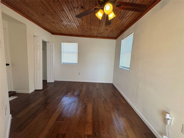 1129 Scenic Drive, Granbury, TX 76048