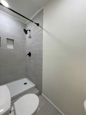 1129 Scenic Drive, Granbury, TX 76048