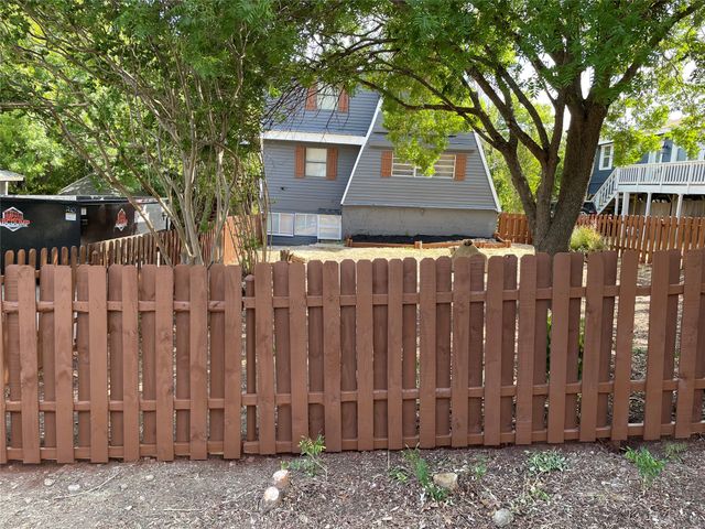 1129 Scenic Drive, Granbury, TX 76048