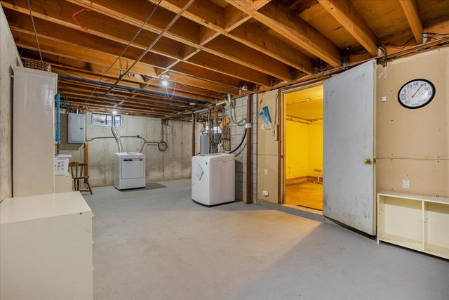 12 Highview Circle, Marstons Mills, MA 02648