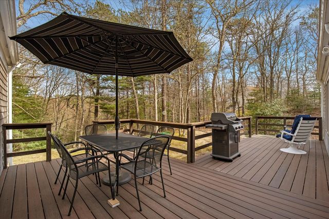 12 Highview Circle, Marstons Mills, MA 02648