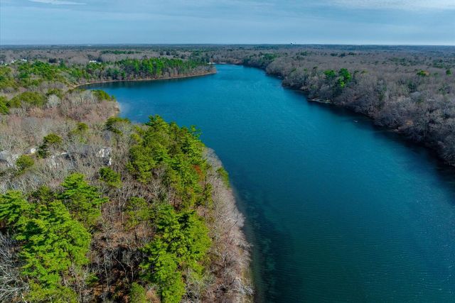 12 Highview Circle, Marstons Mills, MA 02648